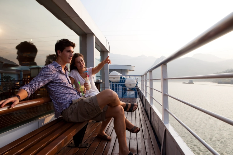 Why are we the first choice when booking a cruise on the Yangtze River? 