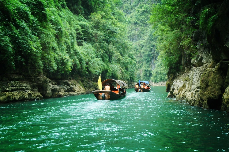 Cruise on the Yangtze River in Luxury